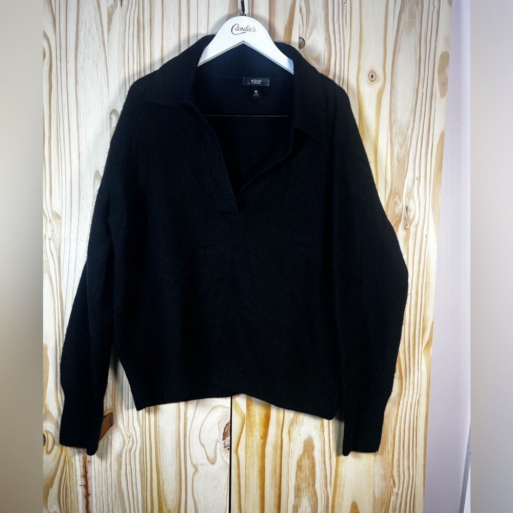 Aqua Black Collared V-Neck Pullover Sweater